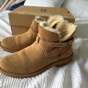 UGG Chestnut Shearling Ankle Boots - Elisa - NWT